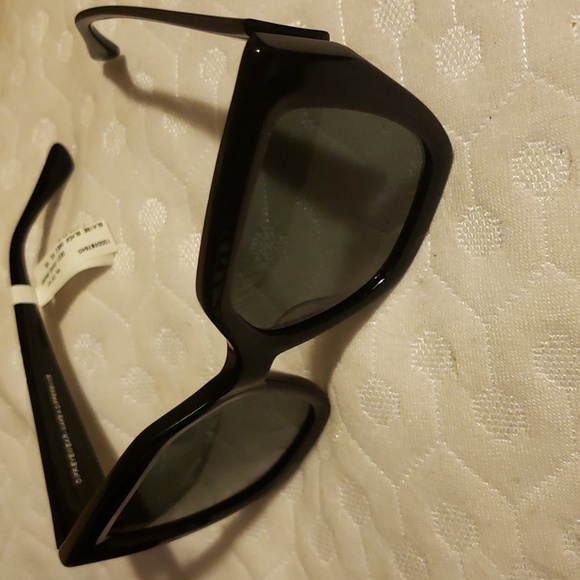 SUNGLASSES - Picture 3 of 4